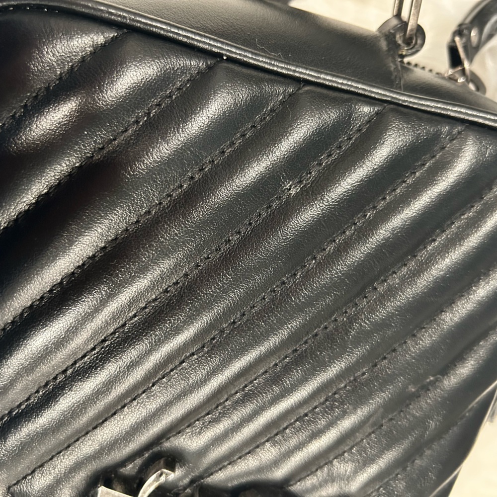 Saint Laurent leather camera bag in BLACK - Picture 5 of 10